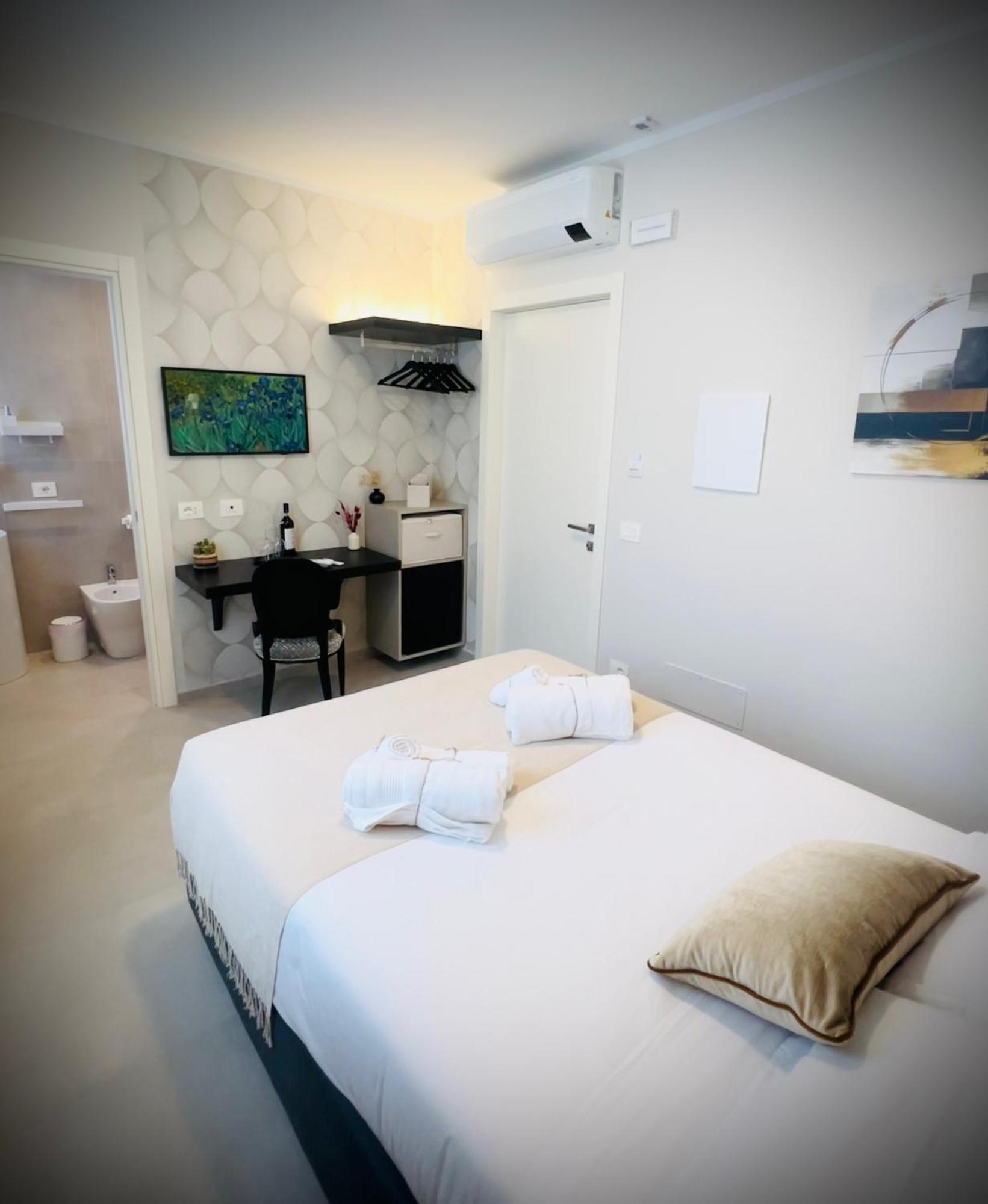 Lucentum Bed & Breakfast Prato  Exterior photo